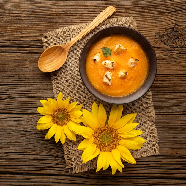 Nourriture d'automne et tournesols