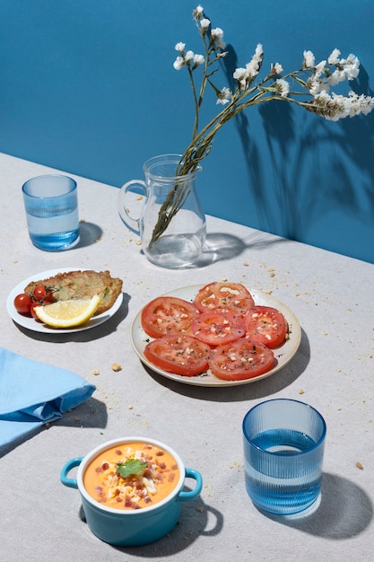 Nourriture pour célébrer la journée mondiale des tapas