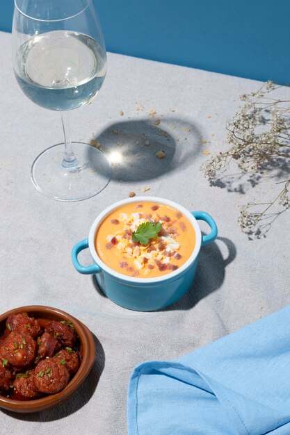 Nourriture pour célébrer la journée mondiale des tapas