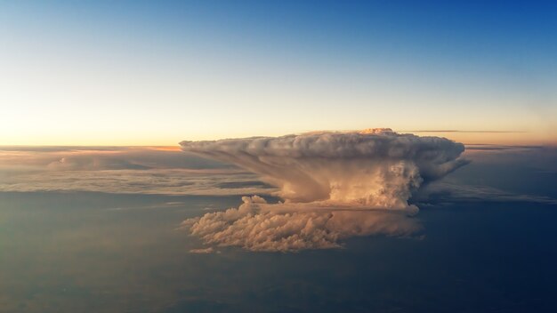 nuages blancs