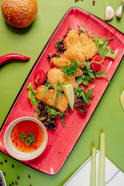 Nuggets de poulet aux herbes et sauce chili douce