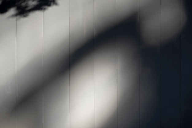 Photo gratuite ombre abstraite à l'extérieur à la lumière du jour
