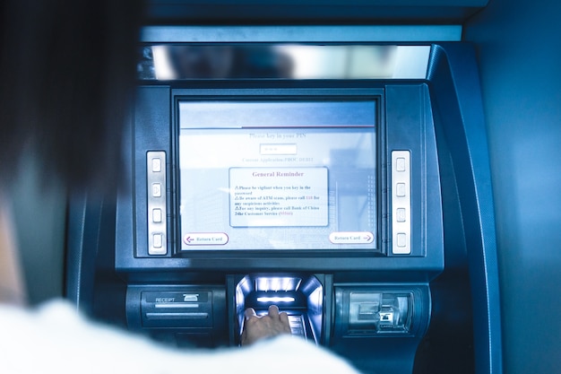 Opération ATM à la banque