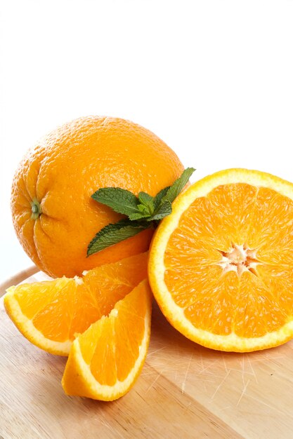 Orange sur blanc