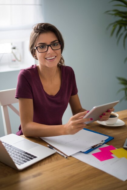 L'ordinateur portable et la tablette sont très importants dans mon travail