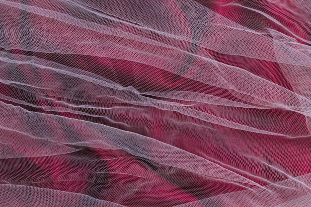 Ornement violet et transparent à l'intérieur du tissu de décoration