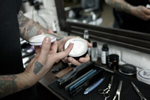 Outils pour couper la vue de dessus de barbier barbe. outils vintage de salon de coiffure