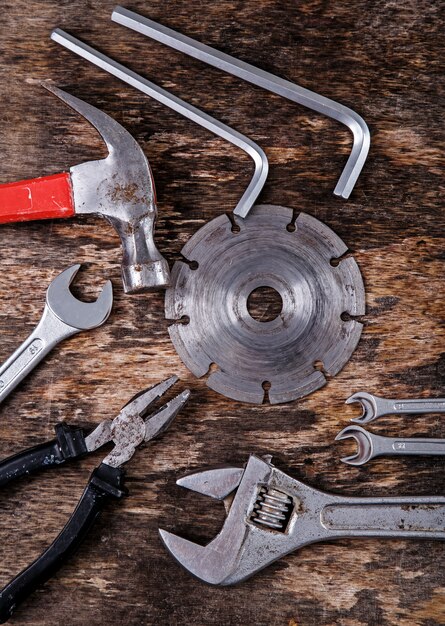 Outils sur la table