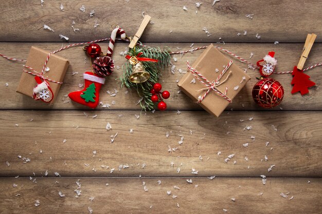 Pack de cadeaux et décorations de Noël