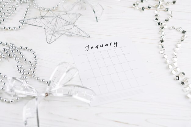 Page de calendrier sur le tableau du nouvel an
