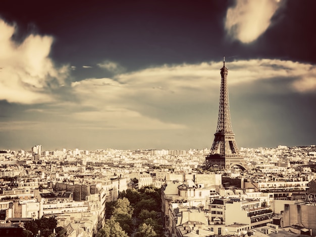 Paris vue sur la ville haute