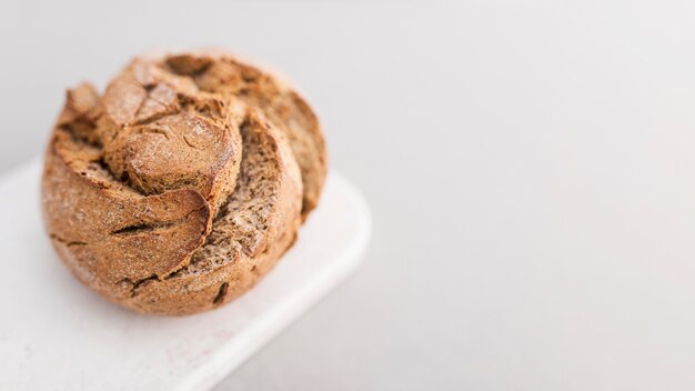 Pâte à angle élevé avec fond blanc