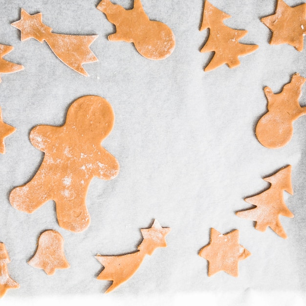 Pâte à biscuits sous différentes formes