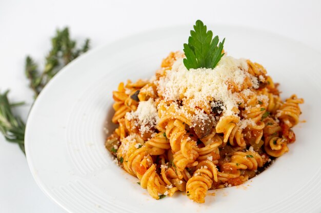 Pâtes bolognaises au parmesan