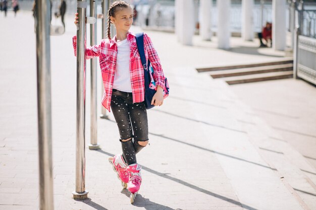 Patin à roulettes fille mignonne