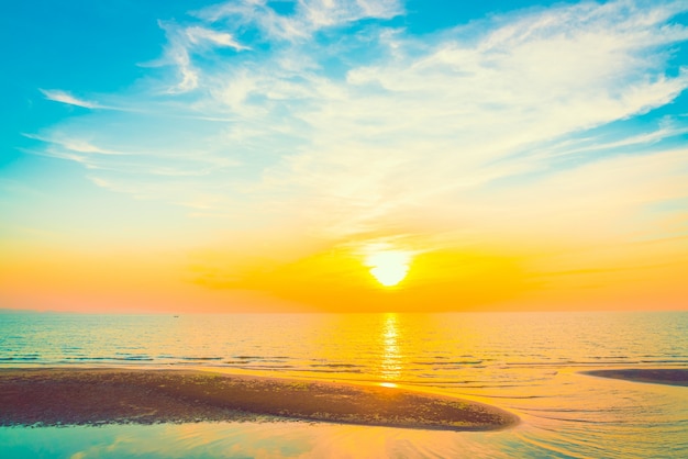 Photo gratuite paysage lever couleur blanche de la lumière du soleil