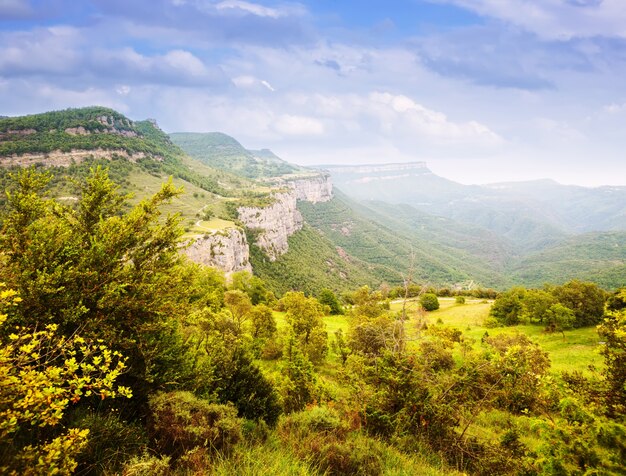 paysage de montagne catalan. Collsacabra