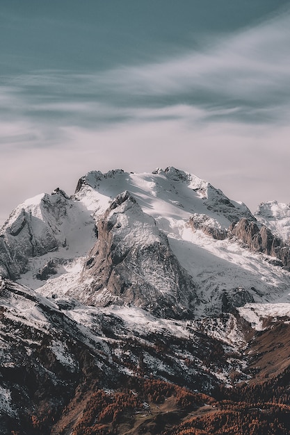 Paysage de montagne enneigée