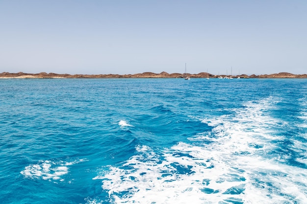 Paysage de piste de bateau en mer