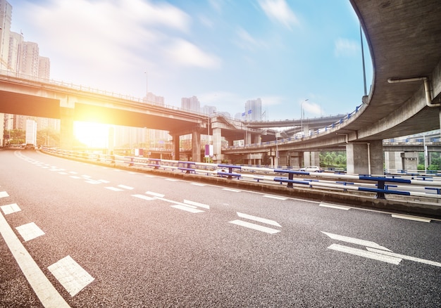 Paysage urbain de l&#39;autoroute