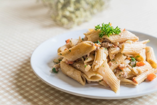 Penne pasta cream cheese