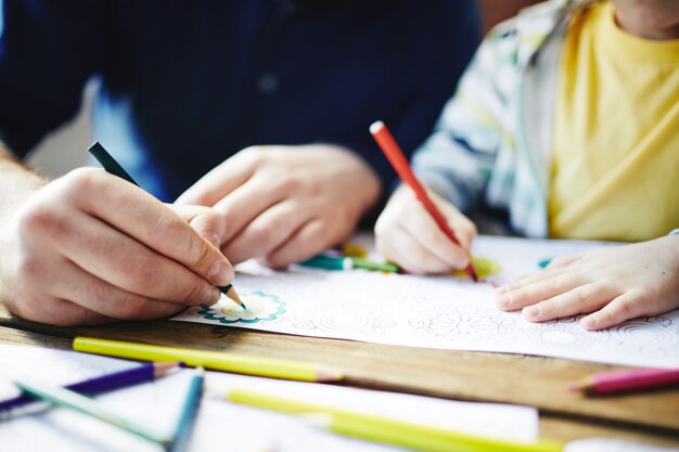 Père et enfant à colorier