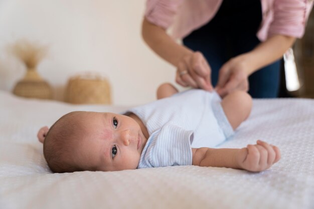 Période postnatale avec la mère et l'enfant