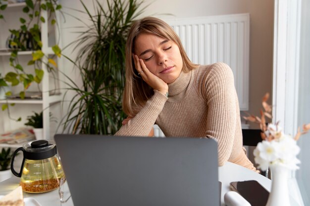 Personne endormie faisant la sieste