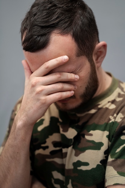 Photo gratuite personne souffrant de ptsd