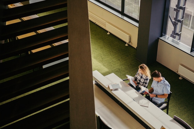 Personnes étudiant Au Collège