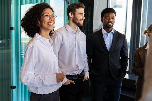 Personnes participant à un événement professionnel