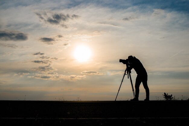 Personnes prises au soleil homme homme