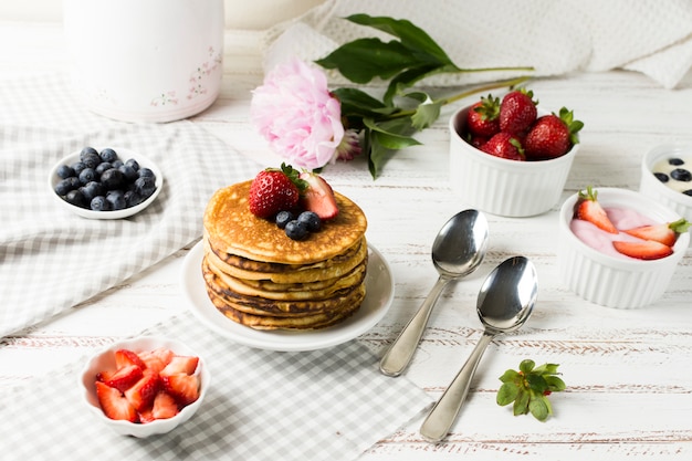 Petit déjeuner délicieux vue de face