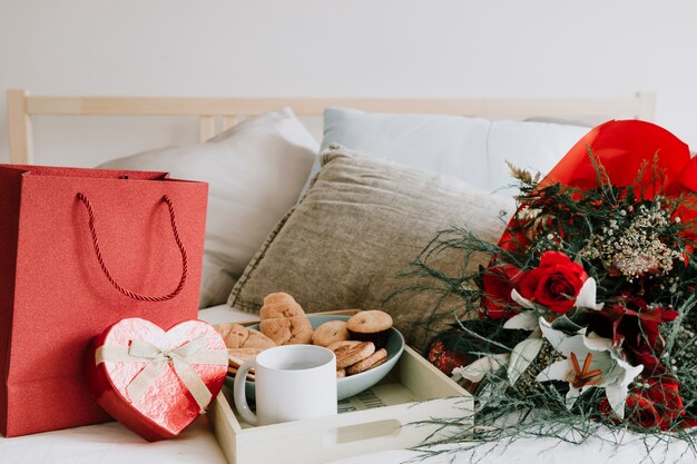 Petit déjeuner entre le présent et le bouquet