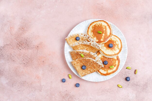 Petit-déjeuner glucidique, crêpes, crêpes, gaufrettes.