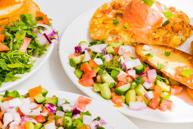 Photo gratuite petit-déjeuner sain avec des légumes