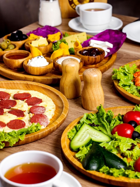 Petit déjeuner sur la table