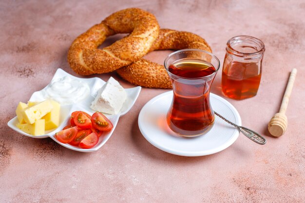 Petit-déjeuner turc traditionnel.