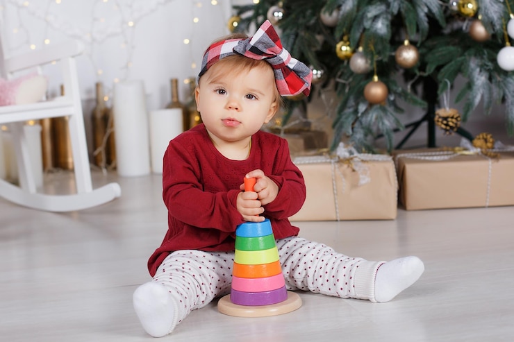 Photo gratuit petit enfant bébé en robe