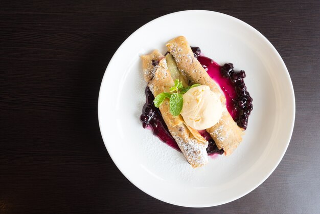 petit gâteau framboise chocolat crêpe