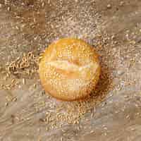 Photo gratuite petit pain aux graines de sésame