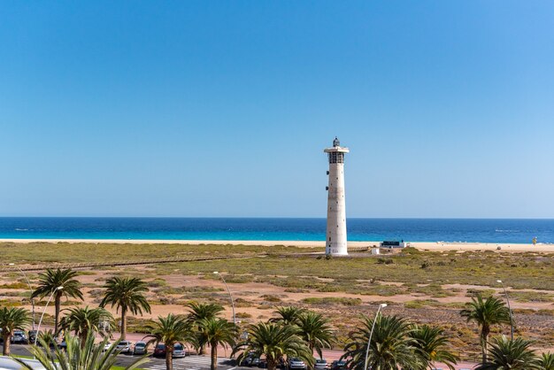 Un phare sur l'île de Fuerteventura capturé en Espagne