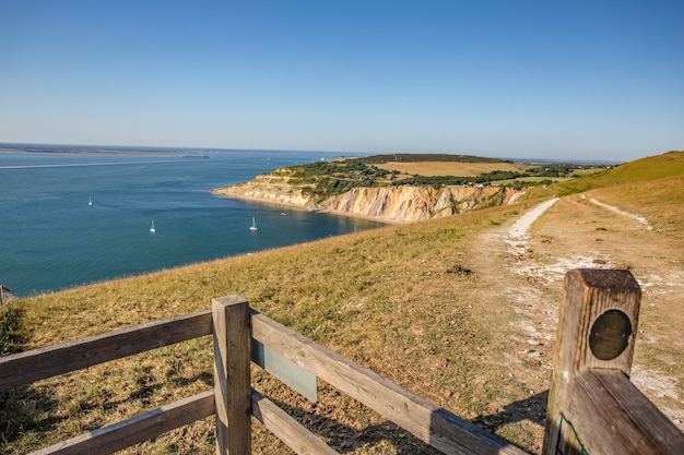 Photo à couper le souffle du port de l'île de Wight dans la Manche