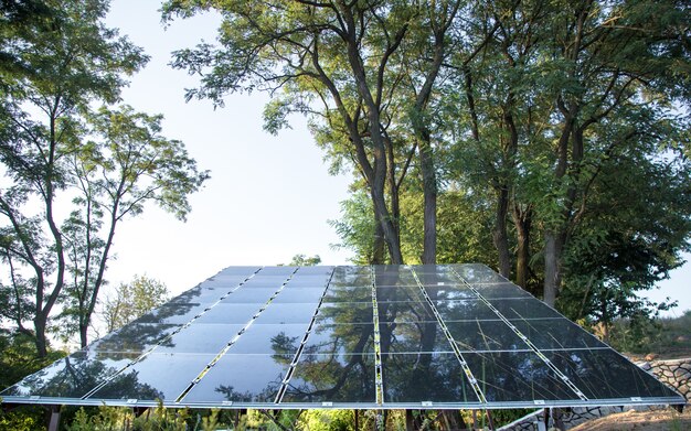 photovoltaïque dans l'énergie des centrales solaires à partir de l'énergie naturelle.