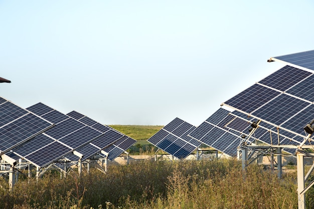 Photo gratuite photovoltaïque dans l'énergie solaire des centrales électriques à partir du naturel.