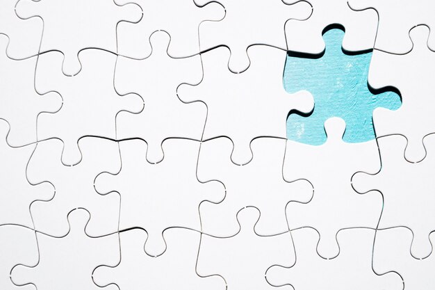 Pièce manquante du puzzle blanc
