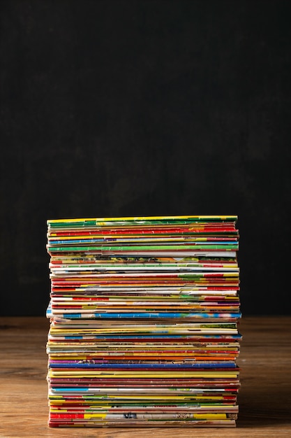 Pile de vieilles bandes de livres à venir