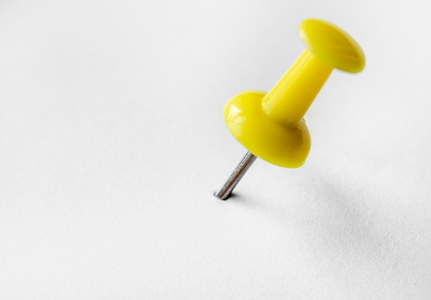 pin jaune dans une macro de tableau