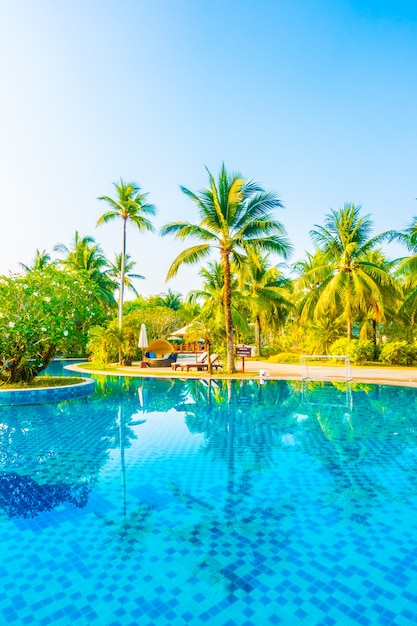 Photo gratuite piscine extérieure