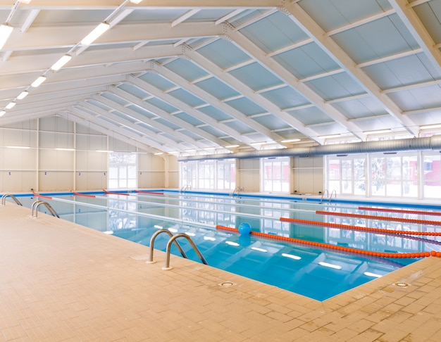 Piscine intérieure